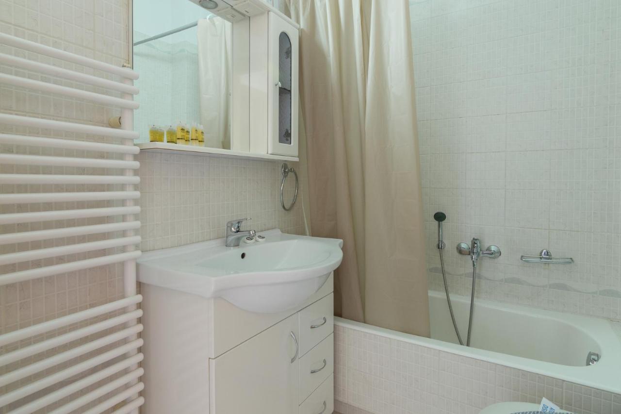 Comfort Apartment In Koukaki Atenas Exterior foto