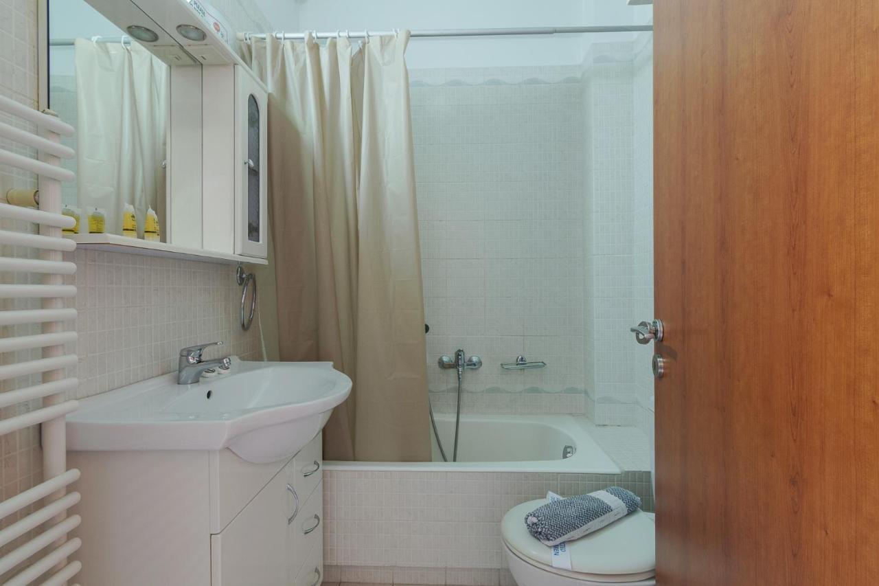 Comfort Apartment In Koukaki Atenas Exterior foto